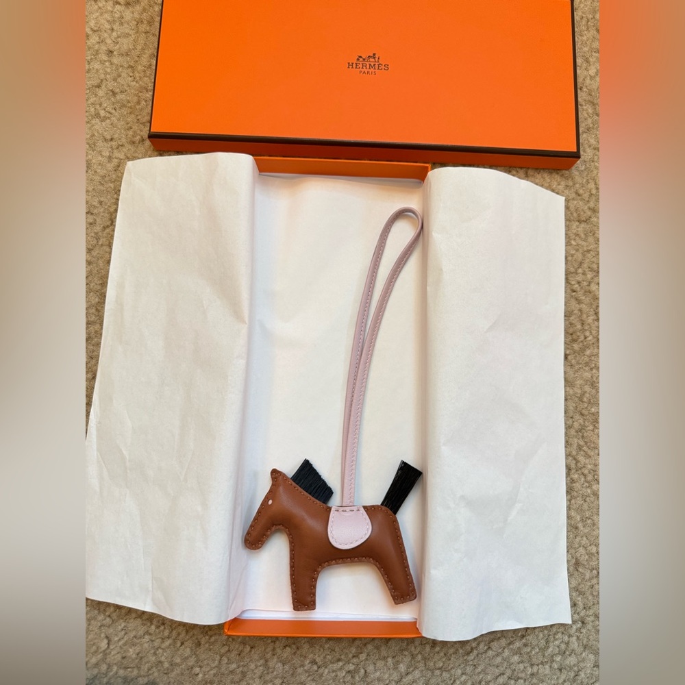 HERMES RODEO PM HORSE HAIR GOLD/MAUVE PALE/NOIR